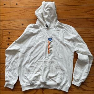 NWT Gildan White Hoodie